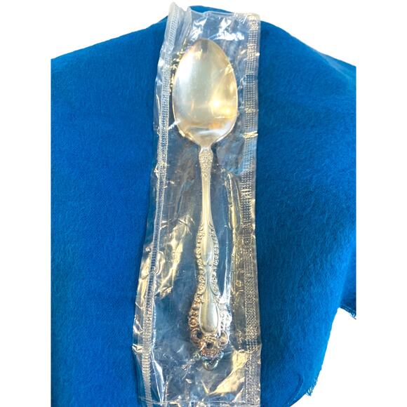 Oneida Rogers 1881 Teaspoon Victorian Classic Silverplate 6 Inch Vintage 1980s - Picture 1 of 10